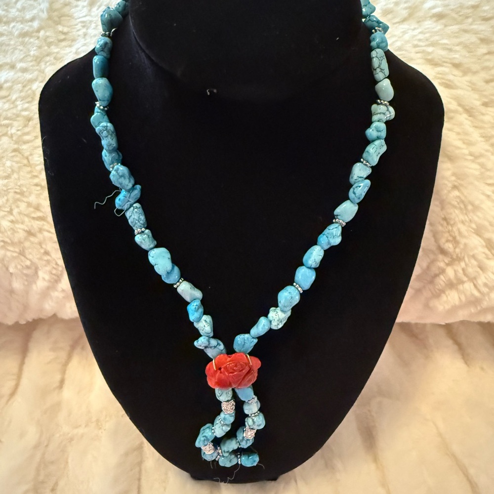 Turquoise Nugget Necklace with Red Rose Accent 18 Inch